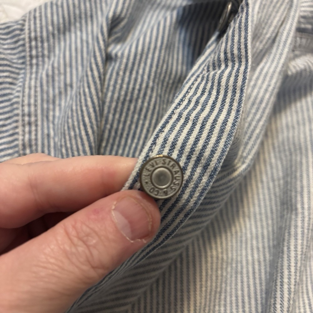 1996 Levi's Men's XL Blue Denim Stripe Long Sleeve Button Up, Shirt, 100% Cotton - Picture 3 of 7